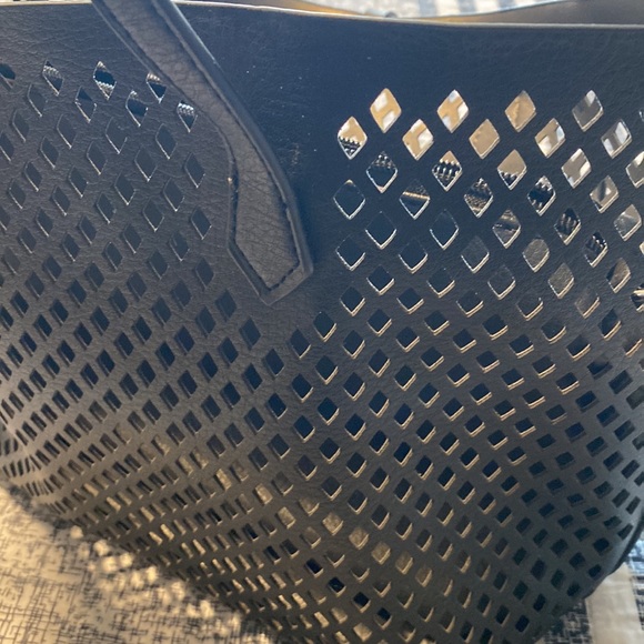 Browns Handbags - 🍁$5 Purse with removable inner bag